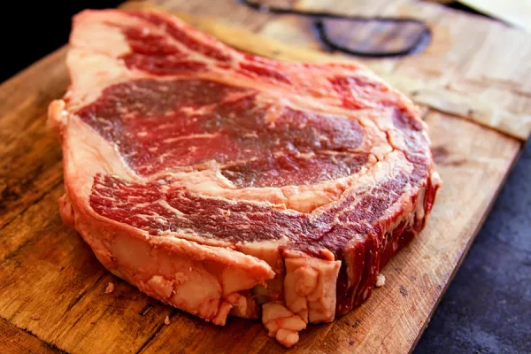 Picture of beef on a cutting board